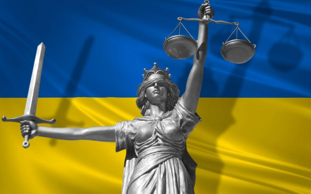Шановні колеги, прохання на Жуковського, 14 у робочі дні і години отримати виготовлені посвідчення адвоката України